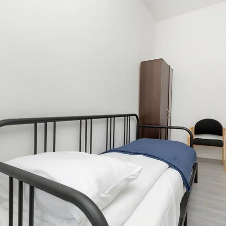 Z Parkingiem Tylko 8 Minut Spaceru Od Morza By Renters דירה